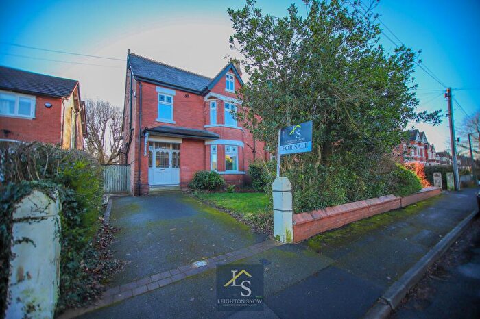 4 Bedroom Semi Detached House For Sale In Ogden Road, Bramhall, SK7
