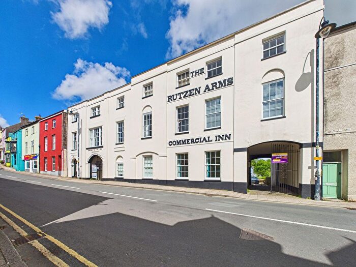 1 Bedroom Flat For Sale In Market Street, Derutzen Market Street, SA67