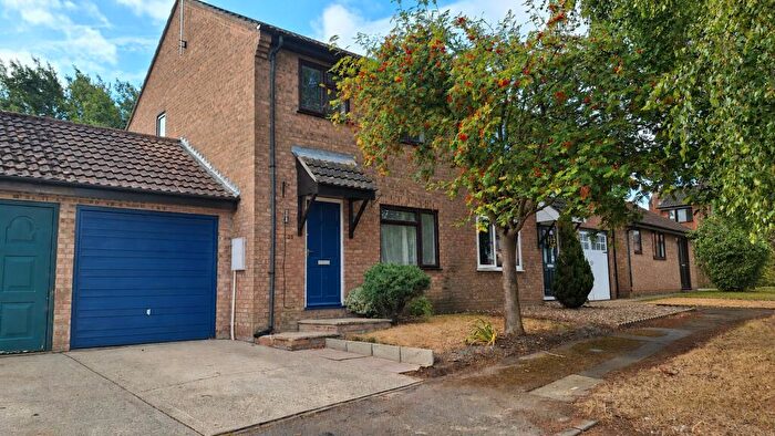3 Bedroom Semi-Detached House To Rent In Wheatfields, Rickinghall, IP22