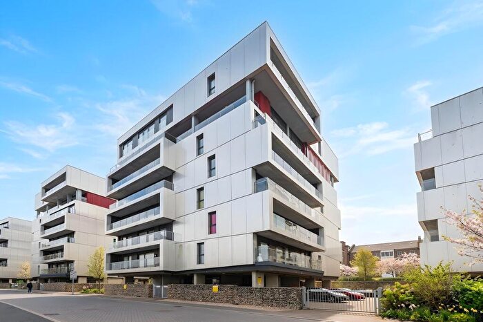 2 Bedroom Apartment For Sale In Geoffrey Watling Way, Norwich, NR1