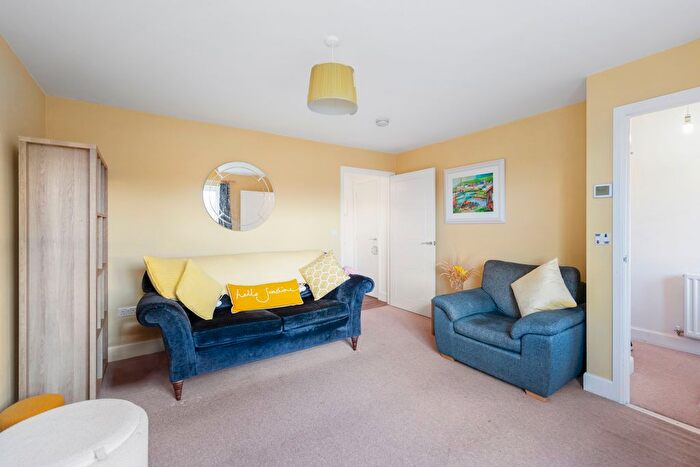 3 Bedroom Terraced House For Sale In Fairlie Grove, Rosewell, EH24
