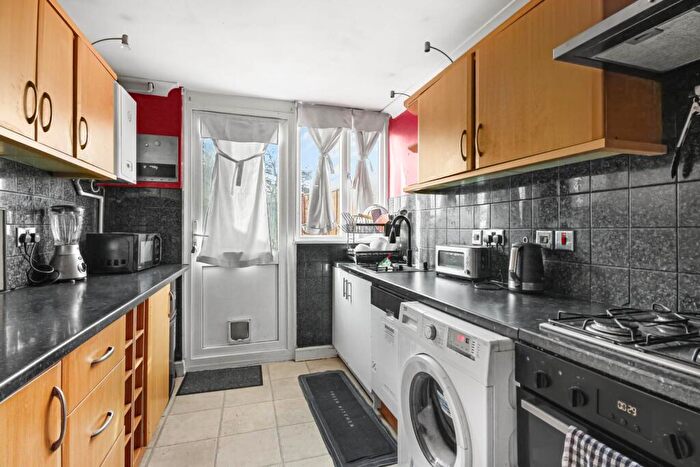 3 Bedroom Terraced House For Sale In Wheatley, Bracknell, RG12