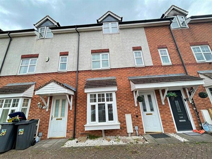 4 Bedroom Terraced House To Rent In Netherhouse Close, Great Barr, Birmingham, B44