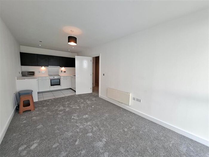 1 Bedroom Flat To Rent In Cotterells, Hemel Hempstead, HP1