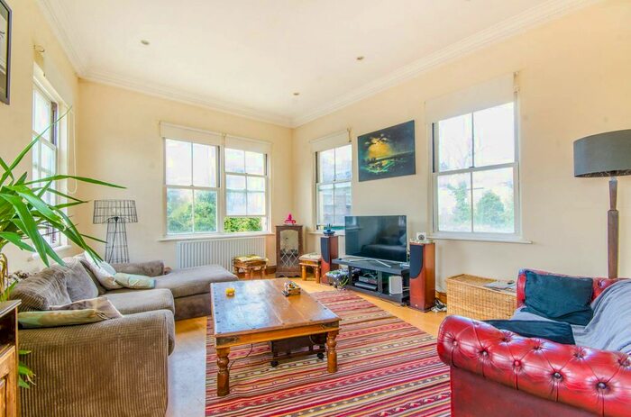 3 Bedroom Flat To Rent In Mildmay Park, Mildmay, London, N1