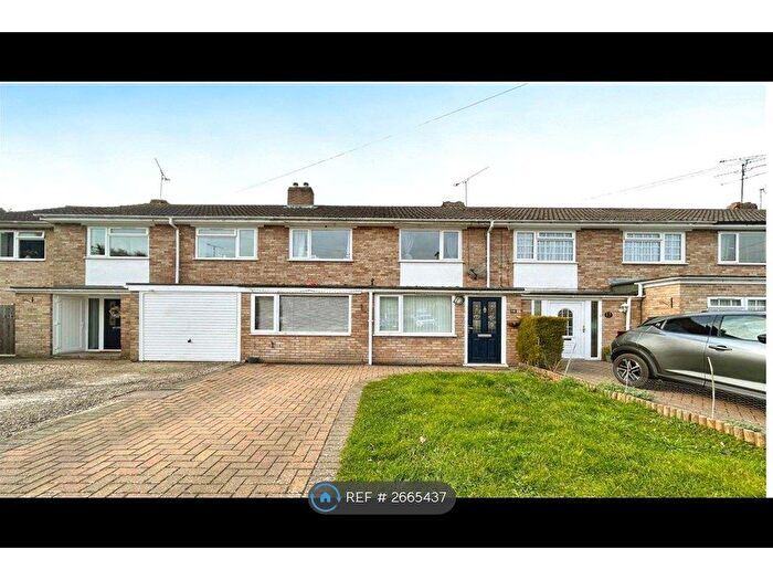 4 Bedroom Terraced House To Rent In Holly Way, Blackwater, Camberley, GU17