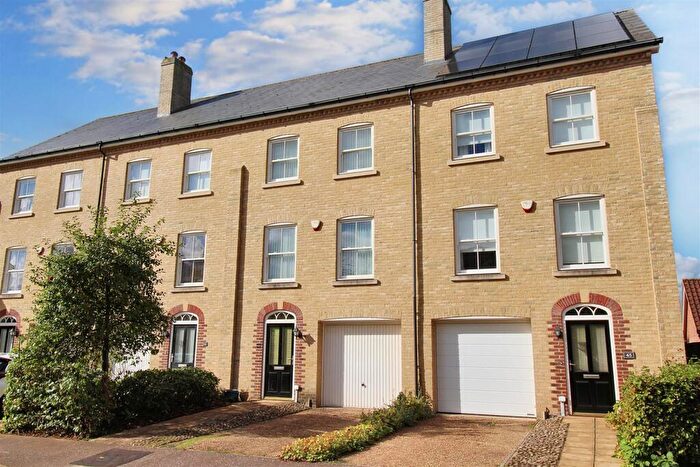 3 Bedroom Town House For Sale In St Michaels Avenue, Aylsham, NR11