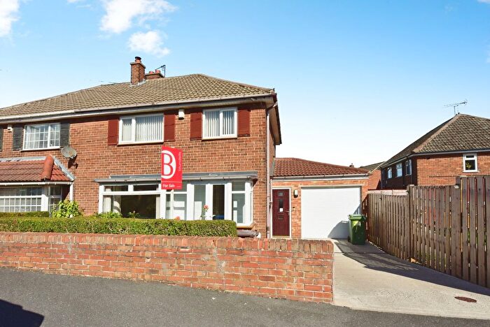 3 Bedroom Semi-Detached House For Sale In Masefield Road, Sheffield, South Yorkshire, S13