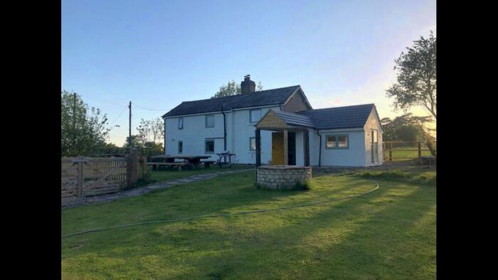 2 Bedroom Detached House For Sale In Beacon Hill, SN11