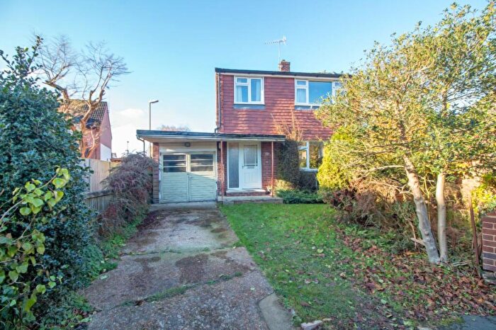 3 Bedroom Detached House For Sale In Timberlane, Purbrook, PO7