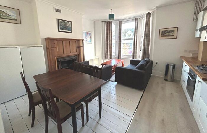 4 Bedroom Flat To Rent In London Road, Brighton, BN1