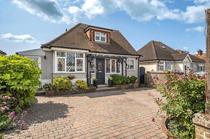 3 Bedroom Chalet For Sale In Brook Barn Way, Goring-by-Sea, Worthing, BN12