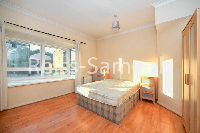 5 Bedroom Town House To Rent In Barnfield Place, Isle Of Dogs, Docklands, Canary Wharf, London E14