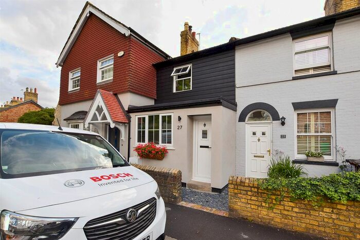 3 Bedroom Terraced House To Rent In Rochester Road, Aylesford, ME20