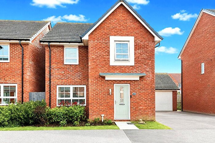 4 Bedroom Detached House For Sale In Mays Drive, Westbury, BA13