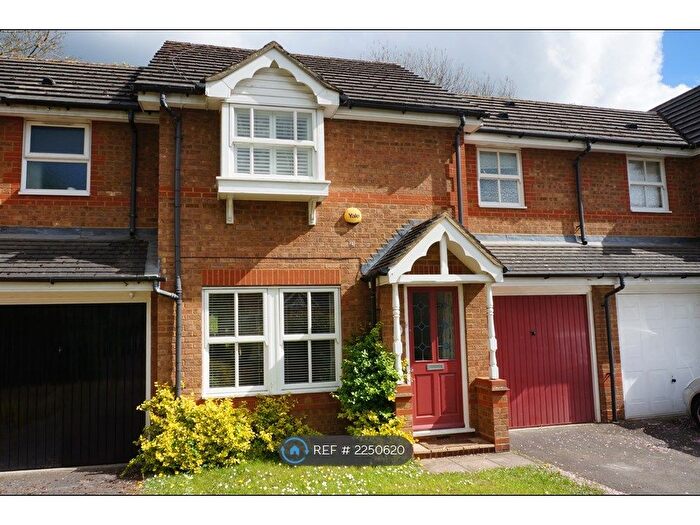3 Bedroom Terraced House To Rent In Verbena Close, Winnersh, Wokingham, RG41