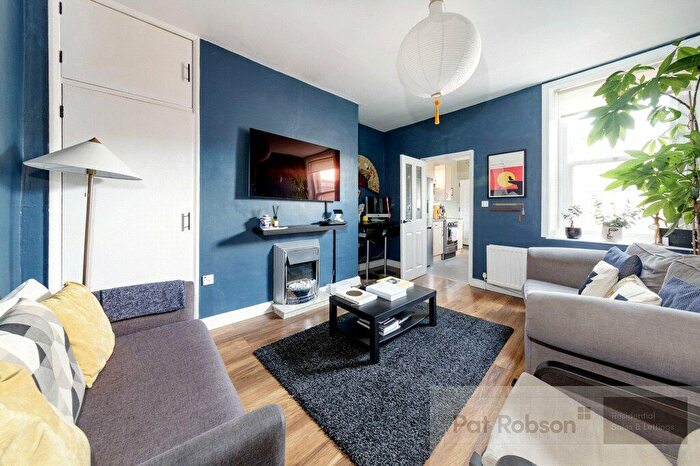 2 Bedroom Apartment To Rent In Warwick Street, Heaton, Newcastle Upon Tyne, NE6