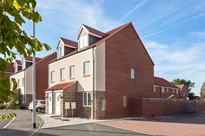 3 Bedroom Semi Detached House For Sale In Fuchsia Road, Lyde Green, Bristol, BS16