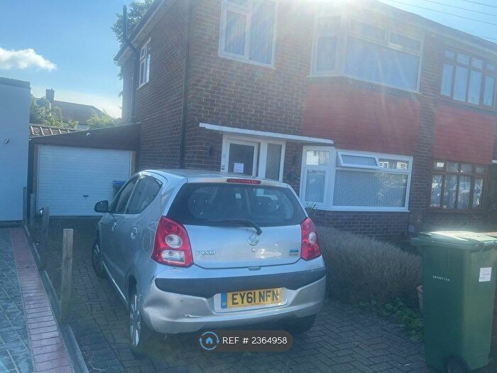 3 Bedroom Semi-Detached House To Rent In Foresters Crescent, Bexleyheath, DA7