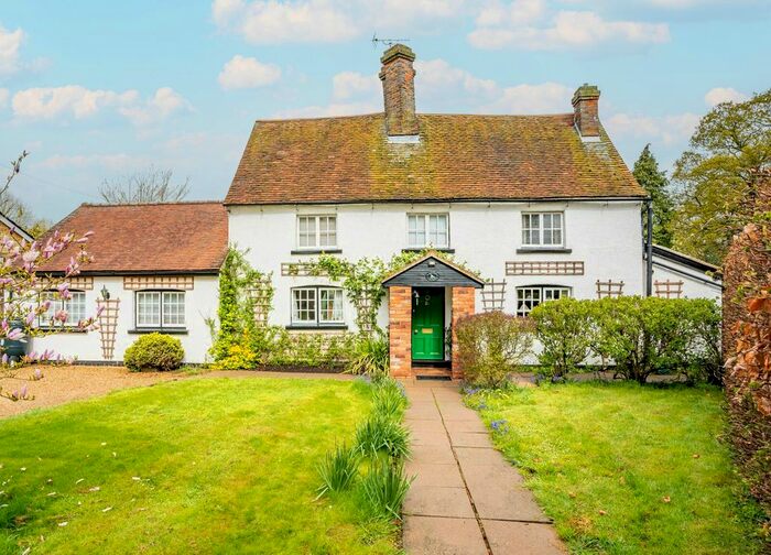 4 Bedroom Detached House For Sale In Orchard Way, Breachwood Green, Hitchin, Hertfordshire, SG4