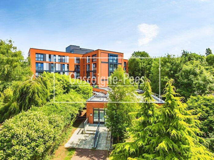 2 Bedroom Flat To Rent In Vista House, Dorking, RH4
