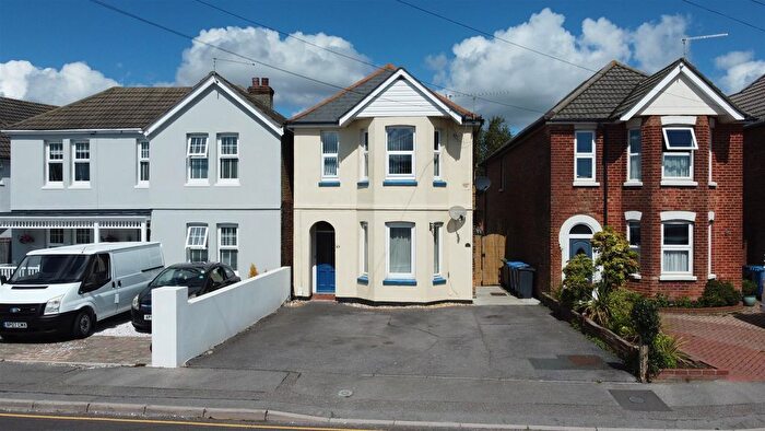 2 Bedroom Flat To Rent In Alexandra Road, Poole, BH14