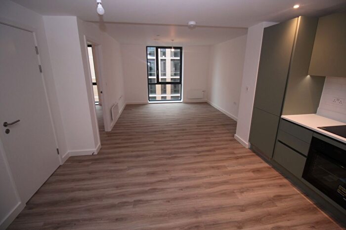 1 Bedroom Flat To Rent In Kimpton Road, Luton, Bedfordshire, LU2