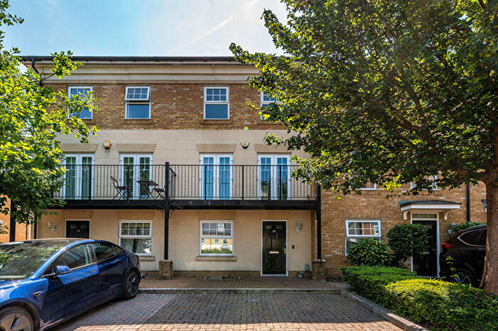 4 Bedroom Terraced House For Sale In Hawksmoor Grove, Bromley, BR2