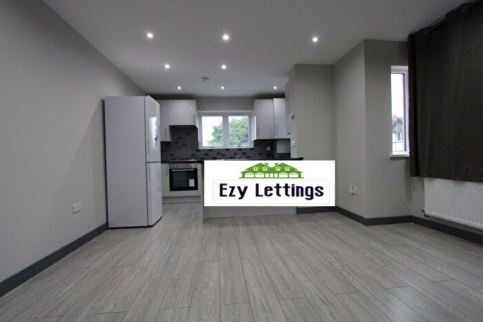 2 Bedroom Flat To Rent In Langley Park Road, Sutton, SM2