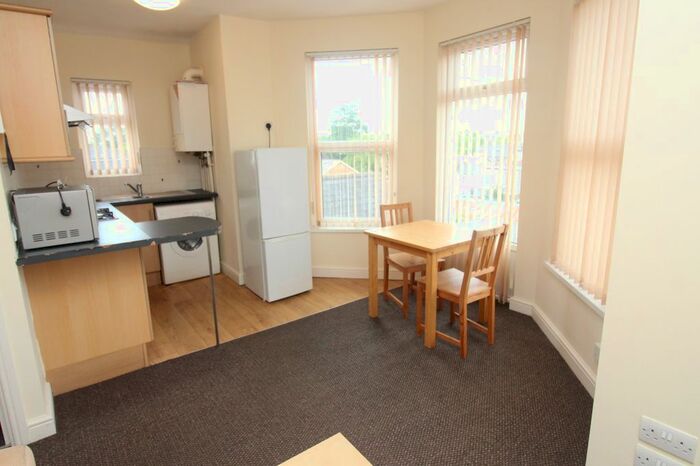 1 Bedroom Flat To Rent In Newport Road, Roath, Cardiff CF24