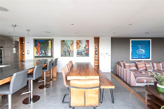 3 Bedroom Flat To Rent In All Saints Road, London, W11