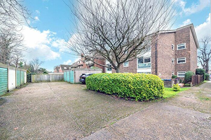 1 Bedroom Flat For Sale In Grove Road, Sutton, SM1