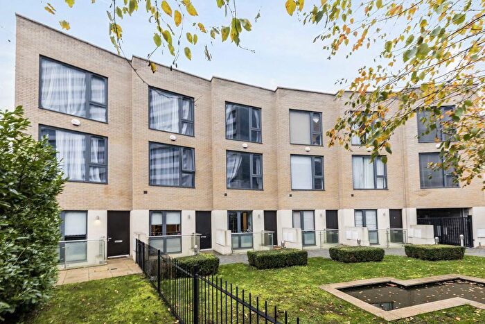 5 Bedroom Property To Rent In Gunnersbury Mews, London, W4