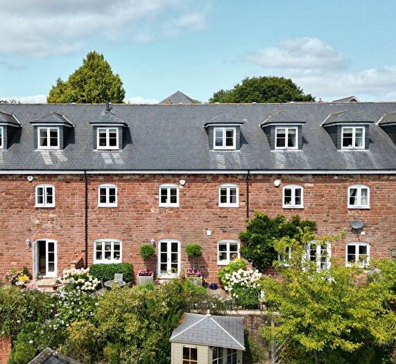 4 Bedroom Terraced House For Sale In Lindridge Park, Bishopsteignton, Devon., TQ14