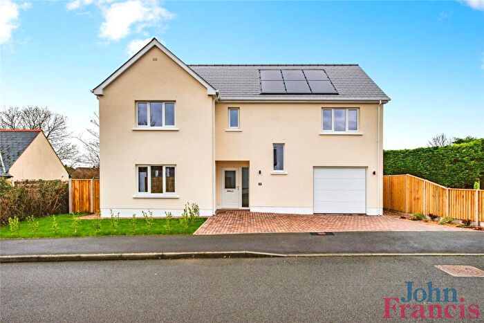 5 Bedroom Detached House For Sale In Bro Derwen, Clunderwen, SA66