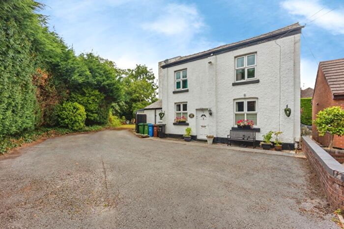 3 Bedroom Detached House For Sale In Beamsmoor Close, Marple, Stockport, Greater Manchester, SK6