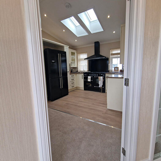 2 Bedroom Park Home For Sale In Bromyard, Herefordshire, HR7