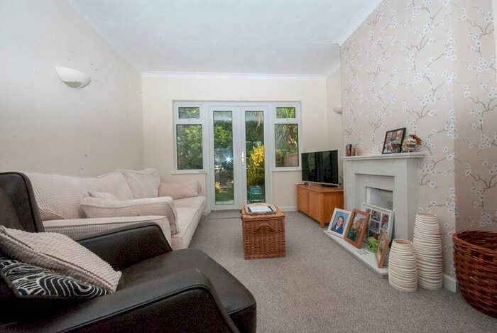 2 Bedroom Semi-Detached Bungalow For Sale In The Ryde, Leigh-On-Sea, SS9