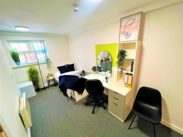 1 Bedroom Private Hall To Rent In Tudor Road, Leicester, LE3