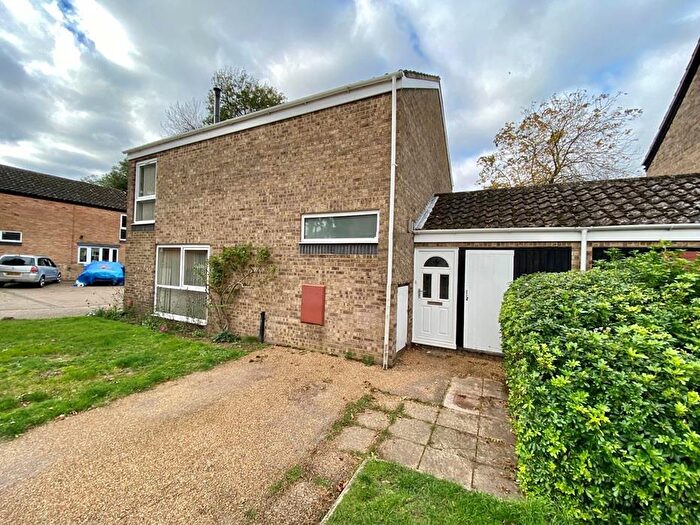 3 Bedroom Link Detached House To Rent In Cedar Close, Raf Lakenheath, Brandon, IP27