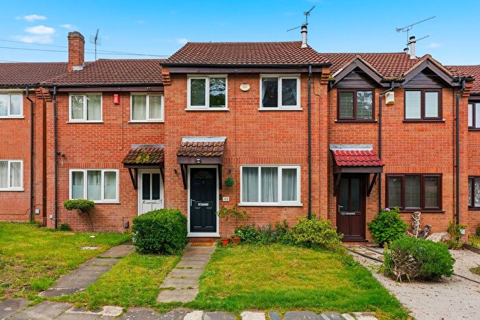 3 Bedroom Terraced House For Sale In Claremont Road, Nottingham, Nottinghamshire, NG5