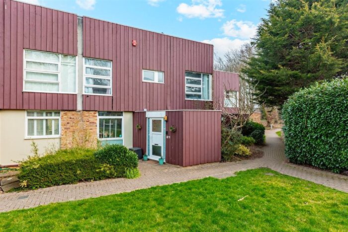 4 Bedroom Terraced House For Sale In Knights Croft, New Ash Green, DA3