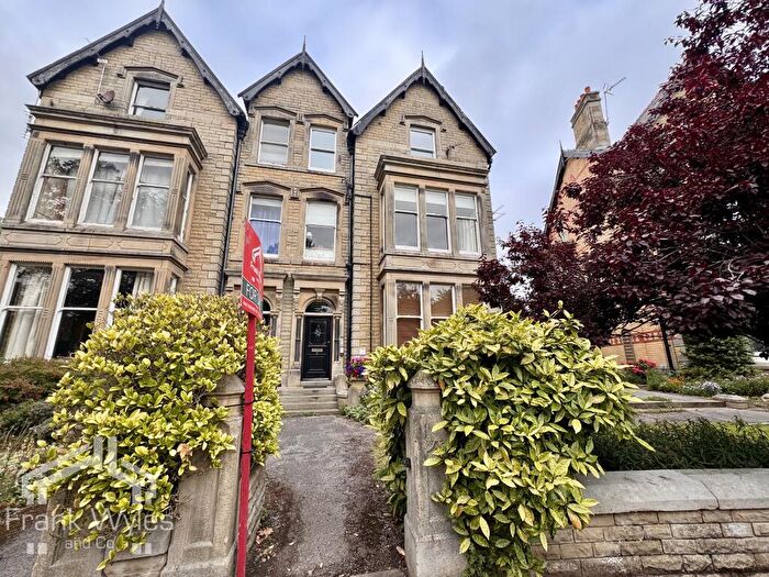 2 Bedroom Flat For Sale In Flat, St Georges Square, Lytham St. Annes, Lancashire, FY8