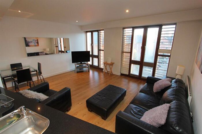 2 Bedroom Flat To Rent In Dock Street, Leeds, LS10