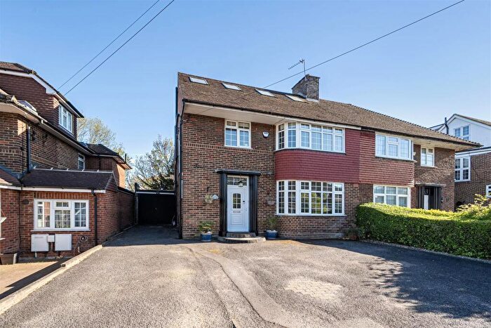 5 Bedroom Semi-Detached House For Sale In Broadhurst Avenue, Edgware, HA8