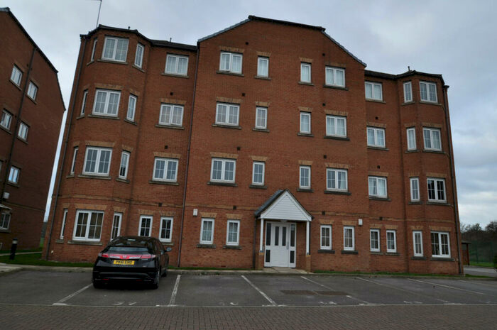 2 Bedroom Apartment To Rent In Chandlers Court, Victoria Dock, Hull, Yorkshire, HU9