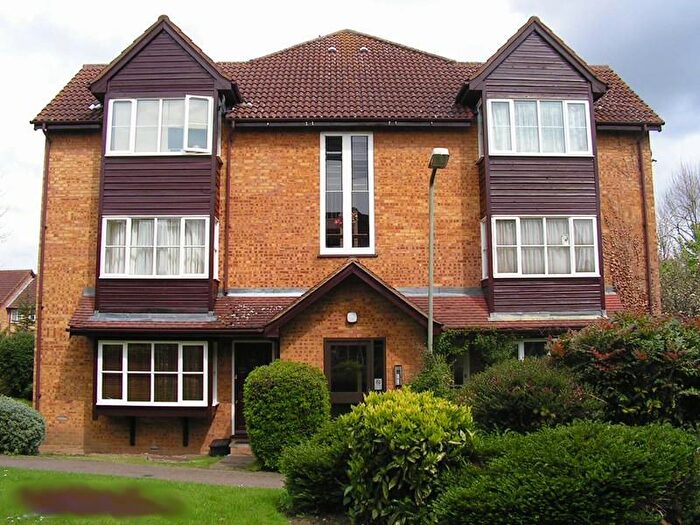1 Bedroom Apartment To Rent In Pendragon Walk, Barnet, NW9