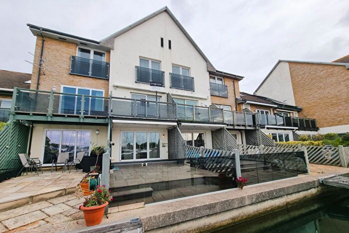 3 Bedroom Town House To Rent In Port Solent, Hampshire, PO6