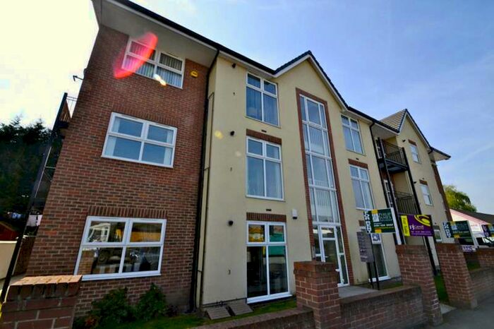 2 Bedroom Flat To Rent In Lower Bents Lane, Stockport, SK6