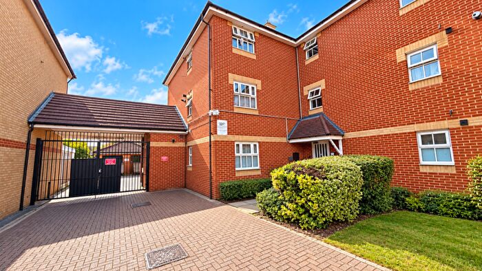 2 Bedroom Flat To Rent In Lupin Crescent, IG1